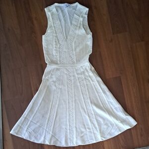 John + Jenn Cream Sleeveless V-Neck Knit Fit-and-Flare Dress